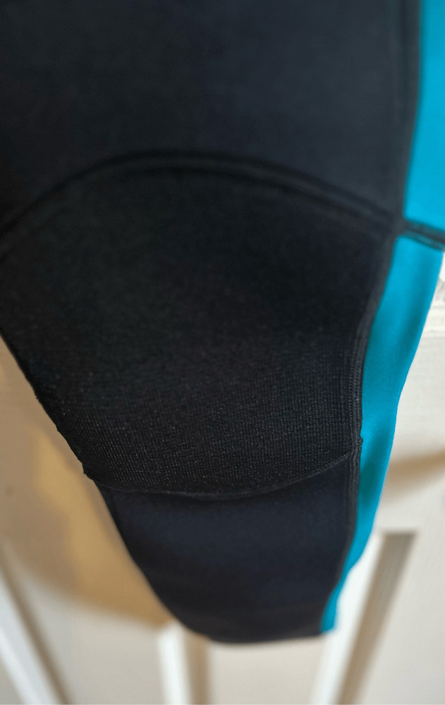 Hevto Wetsuit Size 12