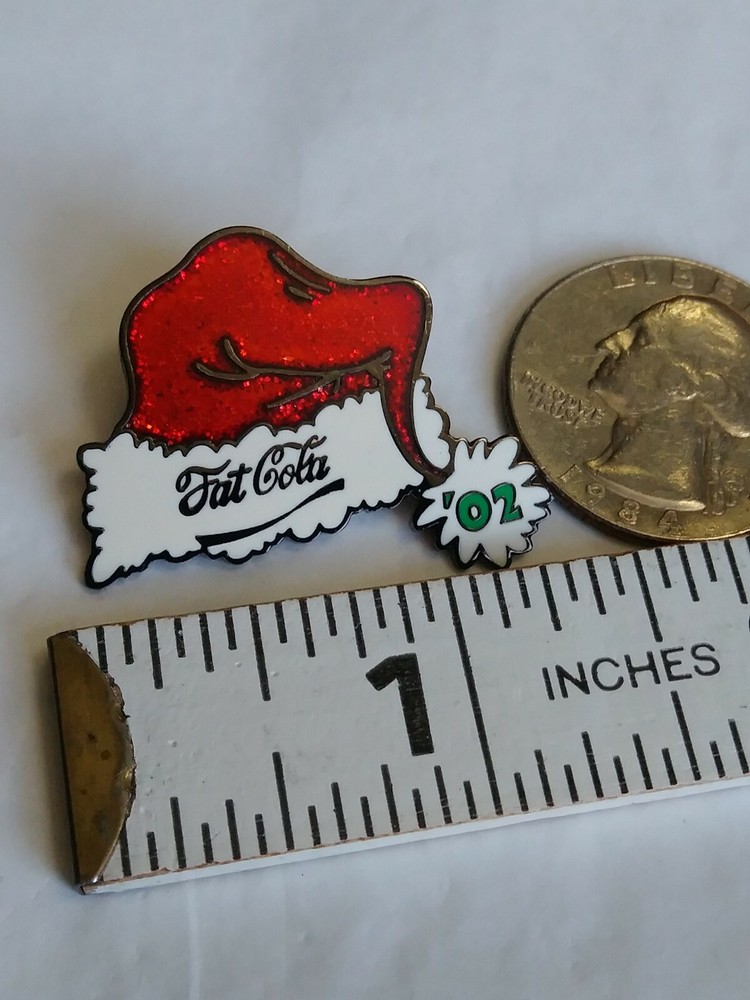 Fat Cola '02 Santa Hat Lapel Hat Jacket Pin
