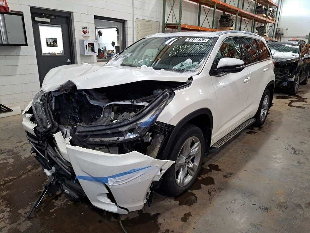 2017 Highlander Camera/Projector Sku#4395992