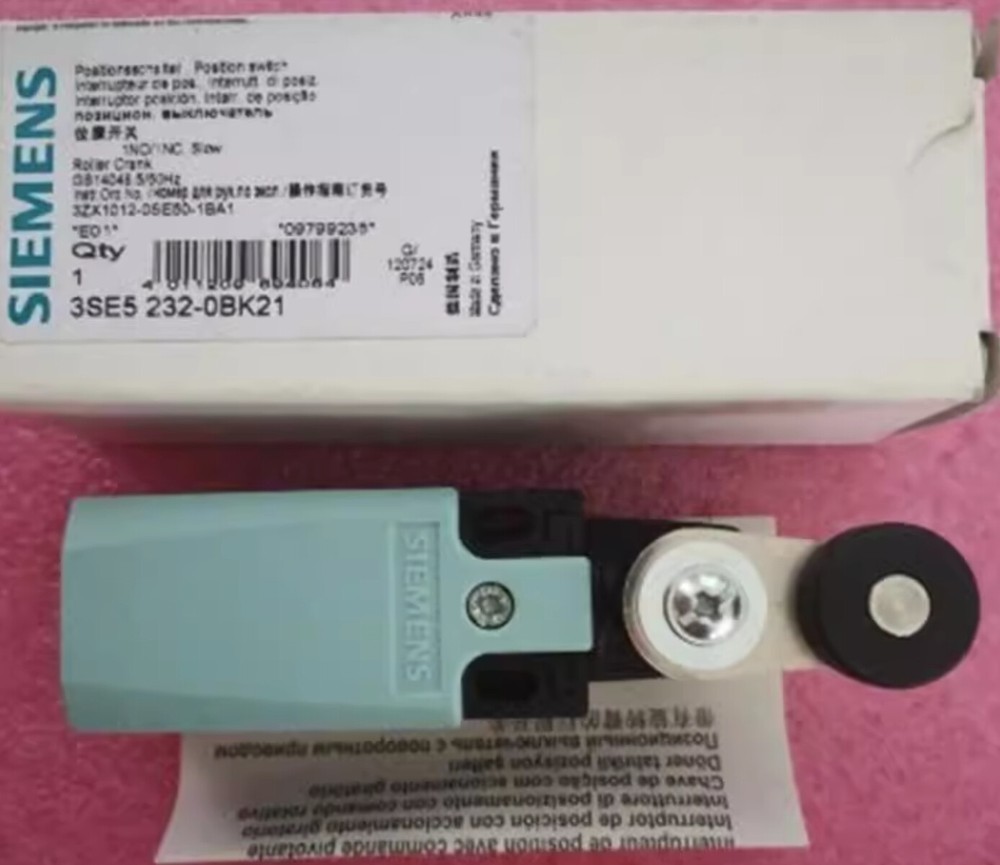 1pcs SIEMENS Travel Switch 3SE5232-0BK21
