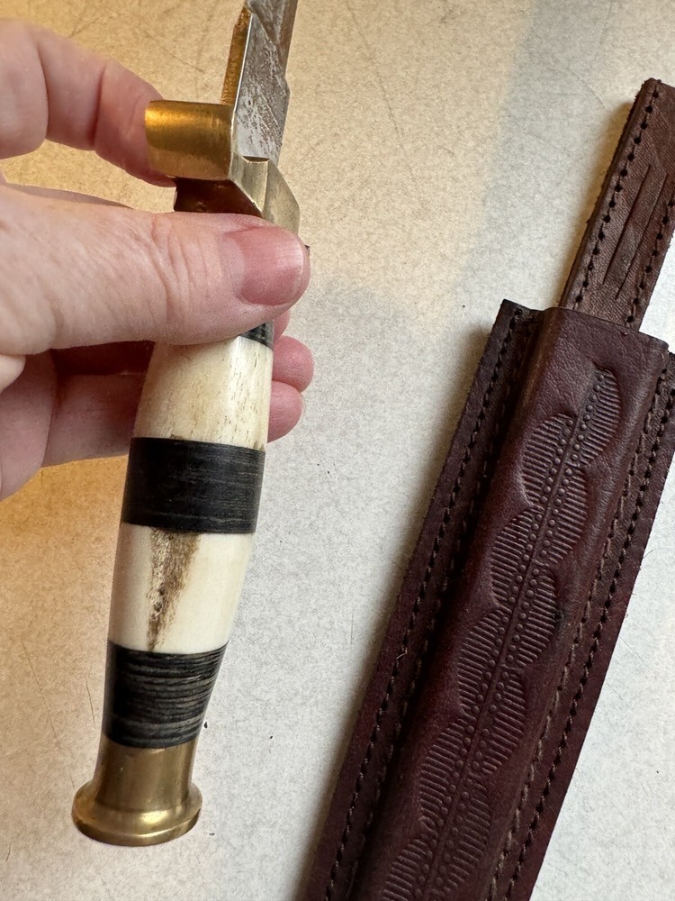 Unmarked Dagger With Leather Sheath
