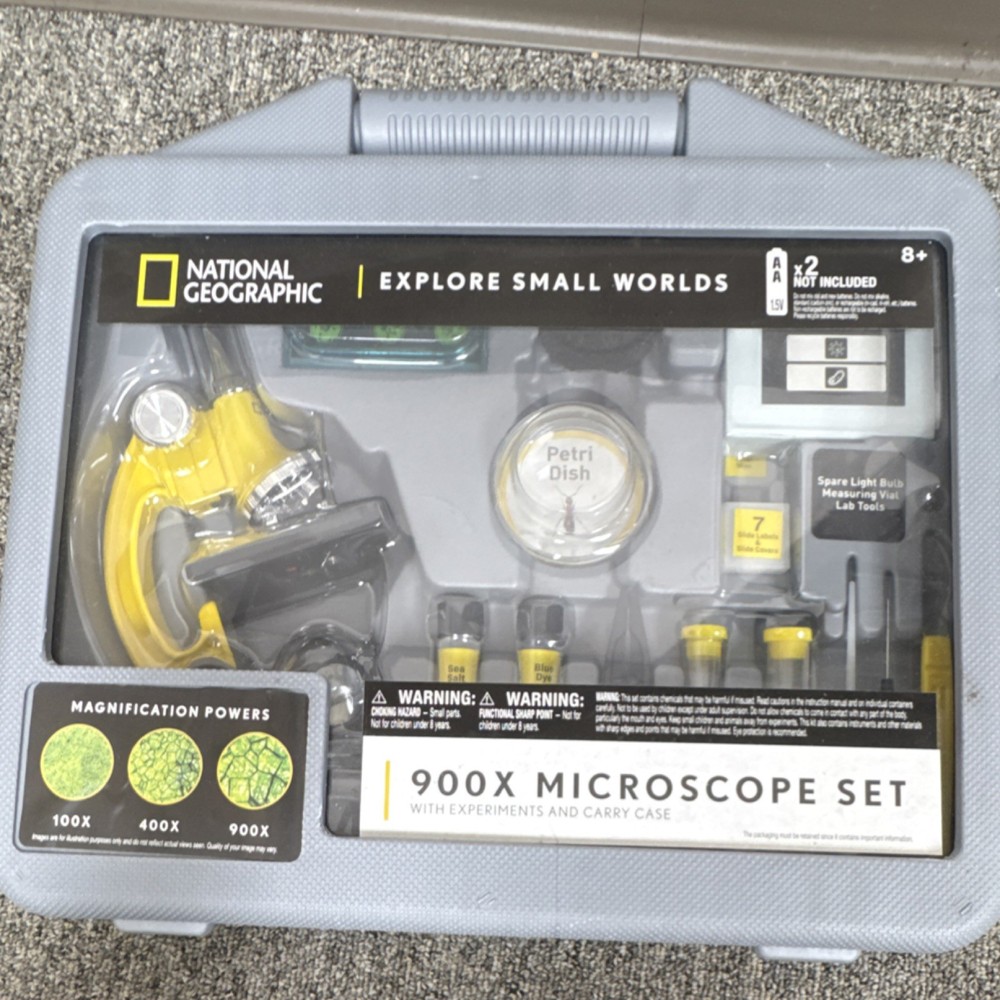 National Geographic Explore Small Worlds 900x Microscope Set with Carry Case