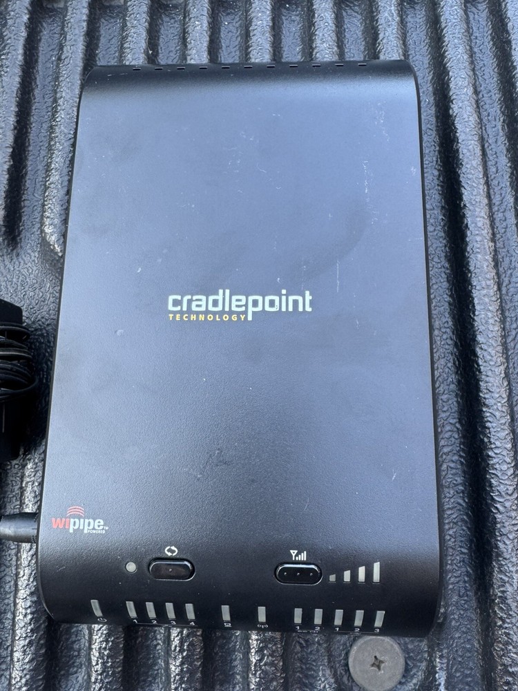 Cradlepoint MBR1400 Router with AC adapter Bundle