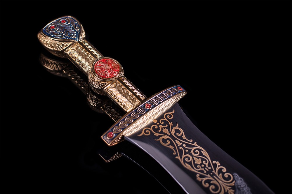 Gold Roman Dagger