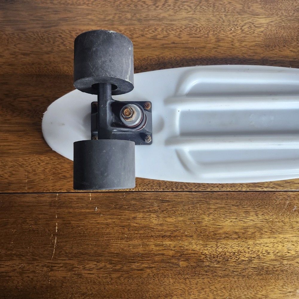 OLD SKATEBOARD Unbranded Good Preowned Condition