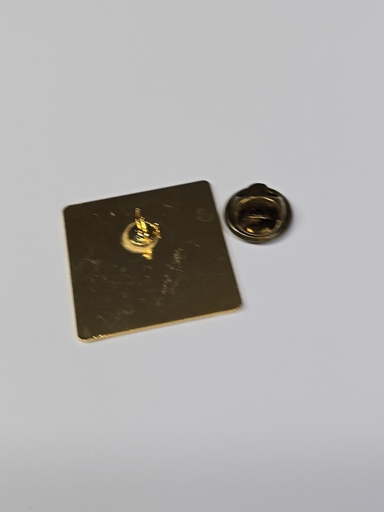 Montana Women's Run 2002 Lapel Pin