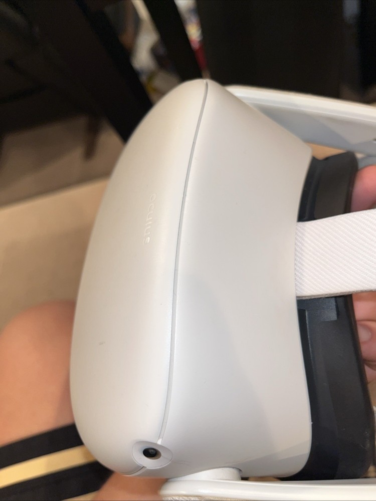 Oculus Meta Question 2 VR Headset With Charger 256GB