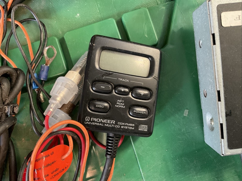 SYSTEM CONTROLLER CWM2601 FM MODULATING FREQUENCY