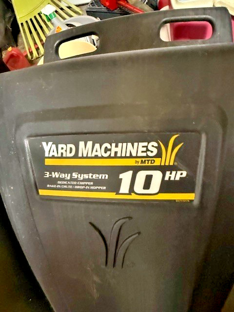 MTD YardWork Wood Chippper - used 2x