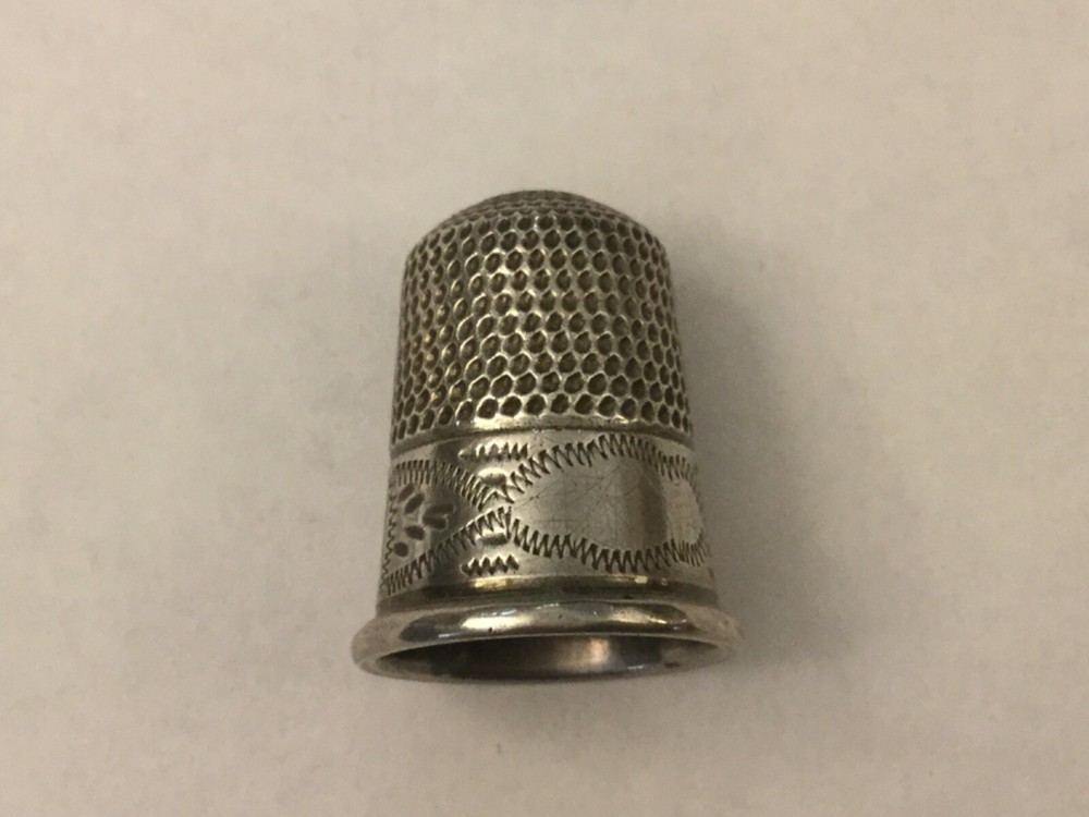 Sterling silver thimble Birmingham 1939 engraved