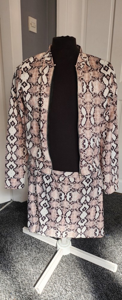 I Saw It First, 2 piece Jacket And Short Set Coord Snake Print
