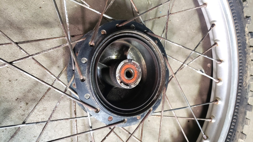 1980 Yamaha IT125 IT 125 Front Wheel