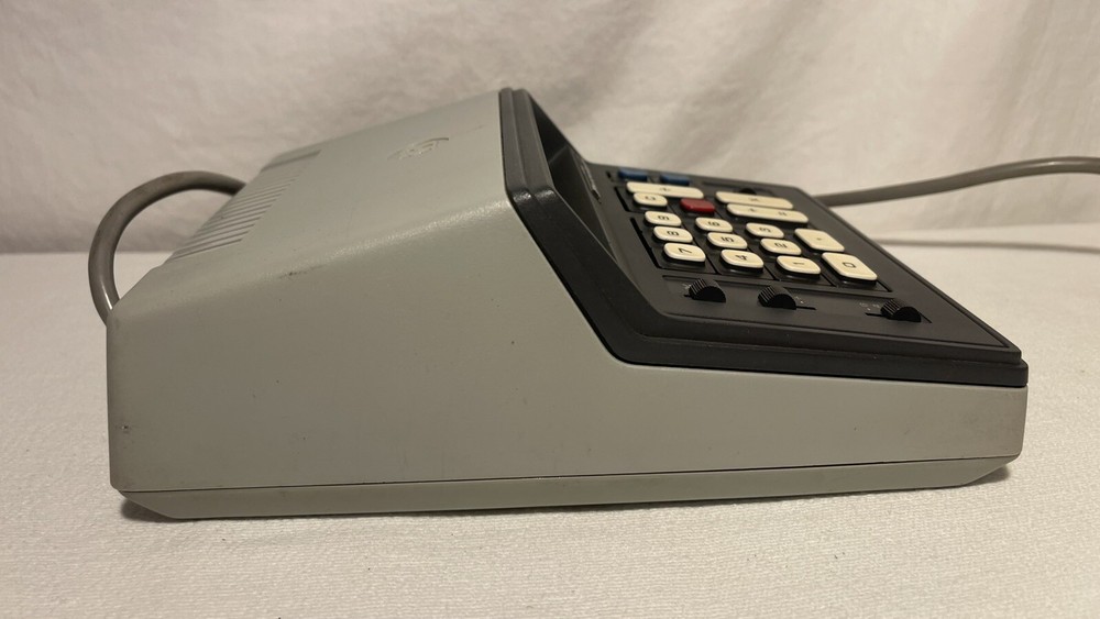 Vintage Burroughs C 3263 Electronic Adding Machine TESTED