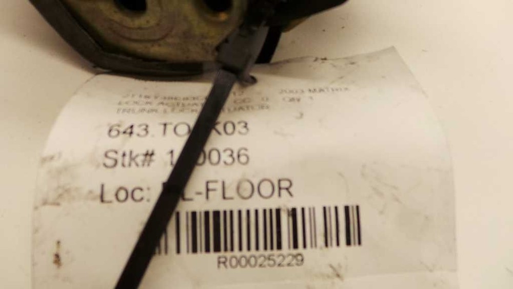 02-10 TOYOTA MATRIX TRUNK LOCK ACTUATOR ASSEMBLY