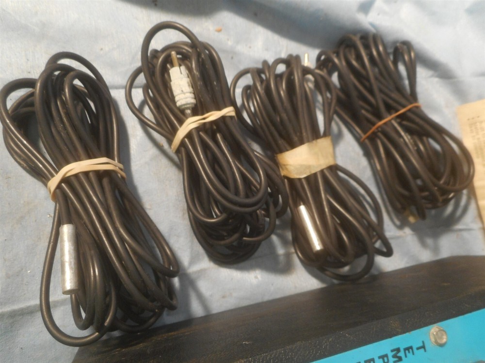 Annie A-8 Temperature Analyzer Blue Face Dual Range 4 Locations with Cables