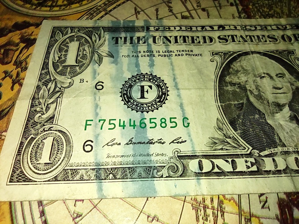RARE INKING ERROR 2009 ONE DOLLAR FEDERAL RESERVE NOTE.