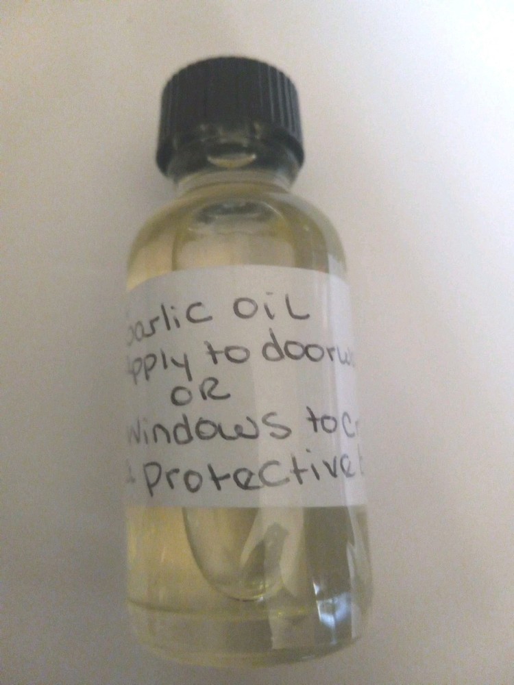pure garlic oil