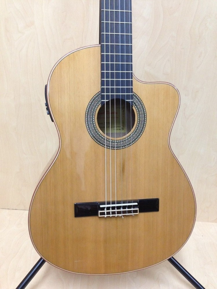 Miguel Rosales HS10CEQN Solid Top Electro-Classical Guitar + Accessories