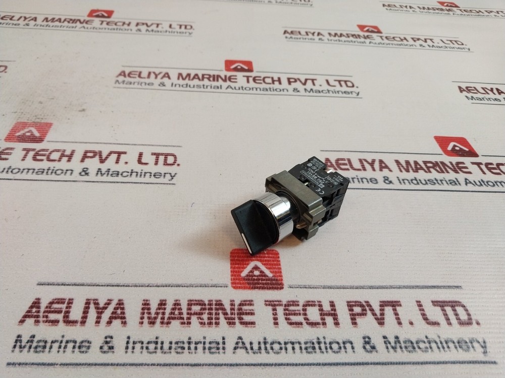 Telemecanique ZB2-BE101 Selector Switch 400V