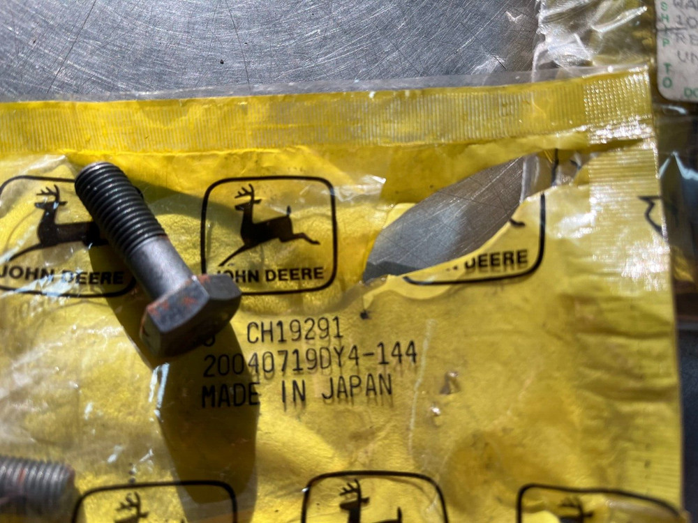 CH19291 OEM John Deere Bolt