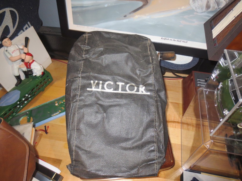 VINTAGE 1930 VICTORY BAKELITE ADDING MACHINE