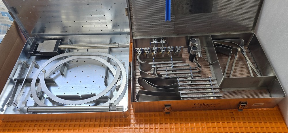 Codman Bookwalter Retractor Set with Tray