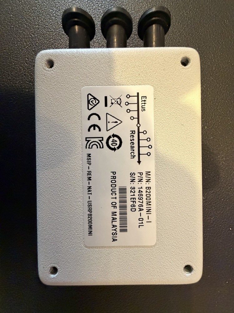 Ettus Research USRP B200 Mini-1