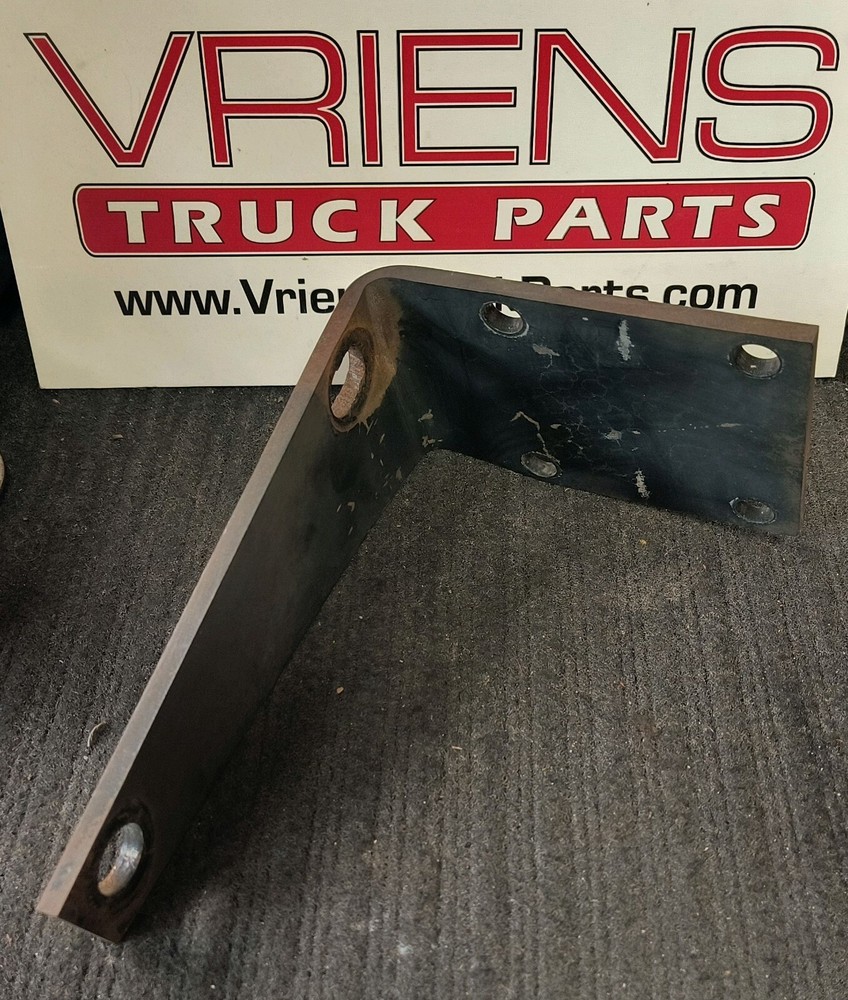 KENWORTH PETERBILT A11-1388 BRACKET-FILTER WATER
