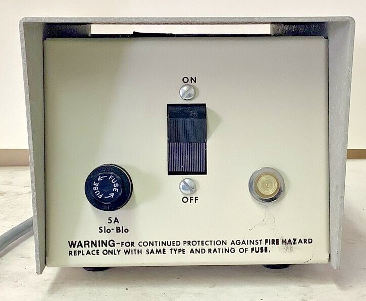 Electro Powerpacs Cambridge Corp Mass Model: 1100 Light Source Power Supply