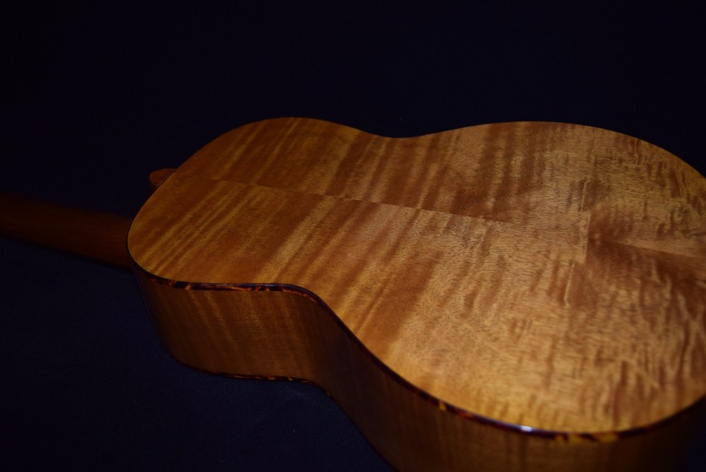 Hula Ukes Maple Tenor 4-String Ukulele