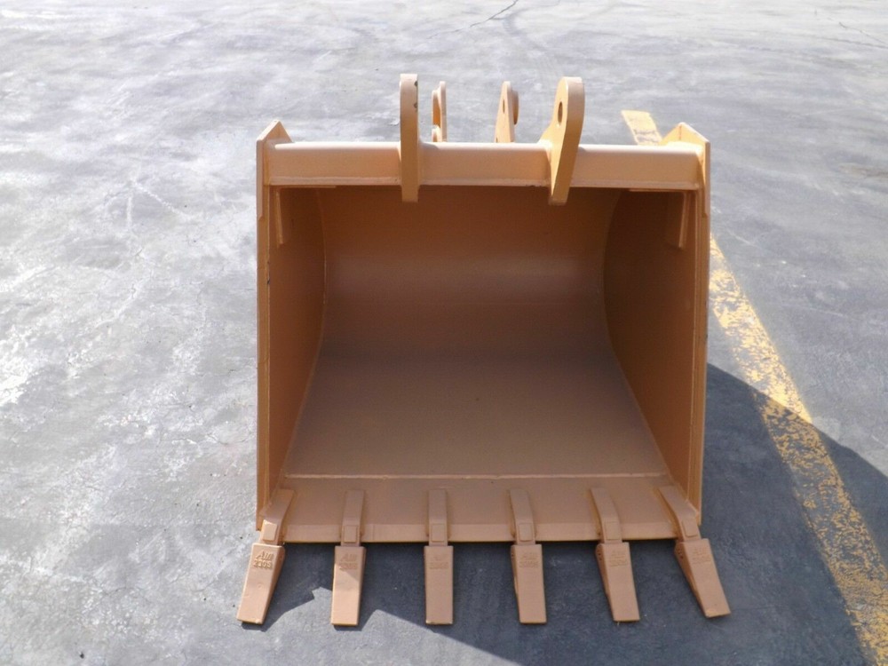 New 36" Backhoe Bucket for a Case 590D with Teeth