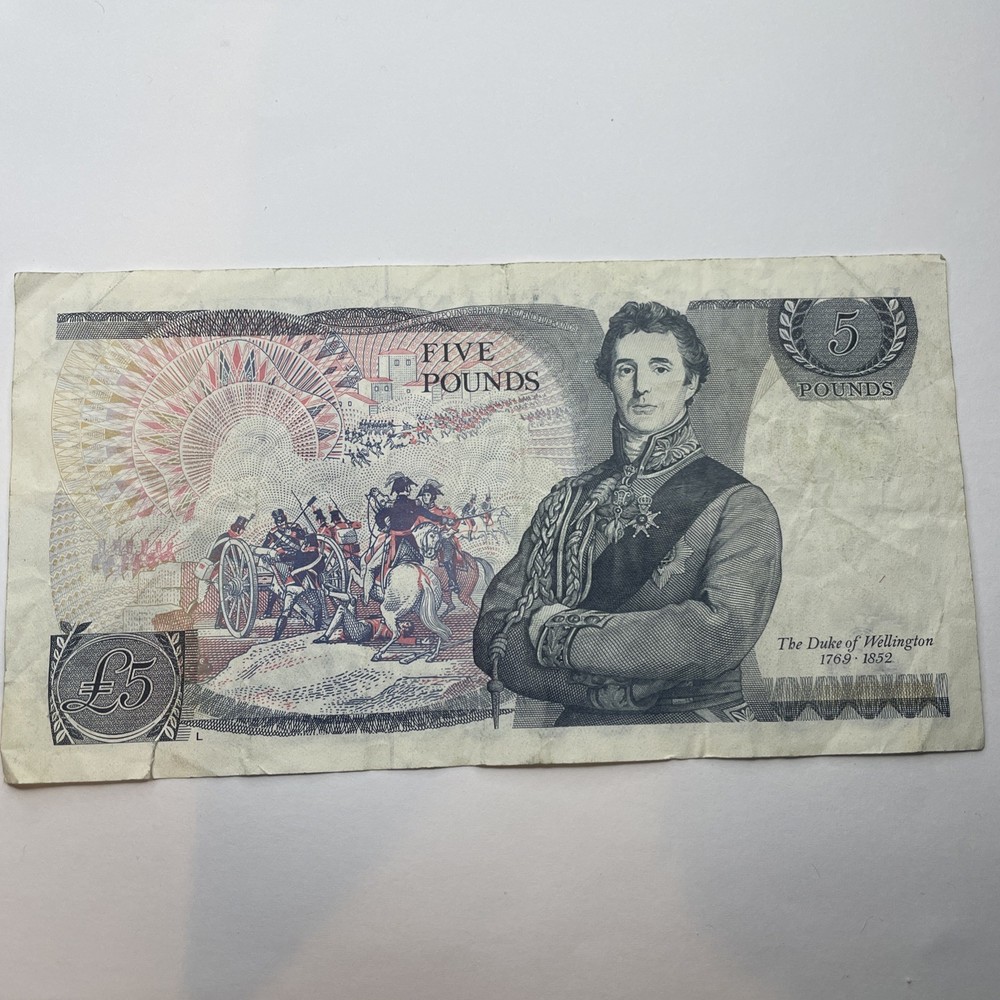 Old £5 NOTE kU74