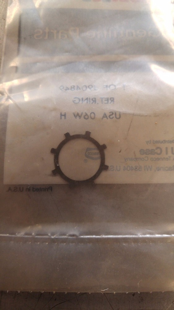 CUMMINS RING,RETAINING 3904849