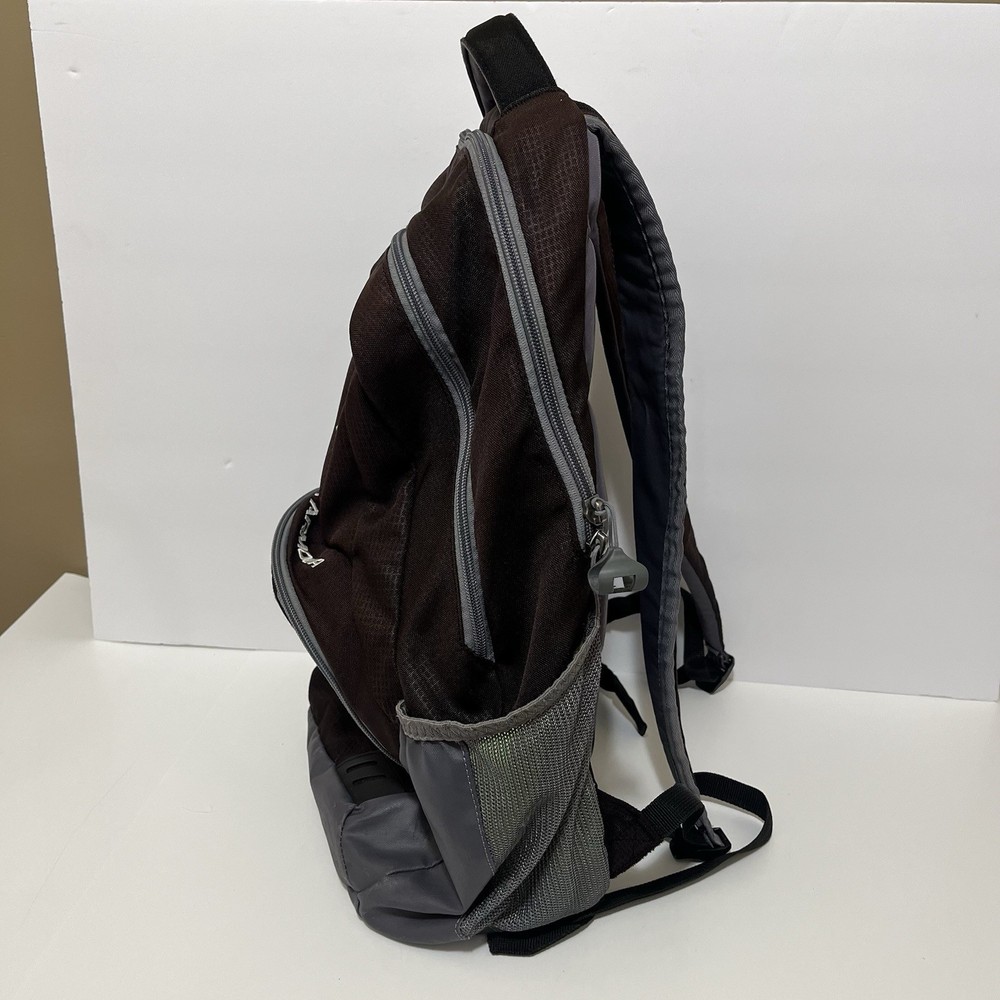 Under Armour Storm Backpack brown/neon yellow Used