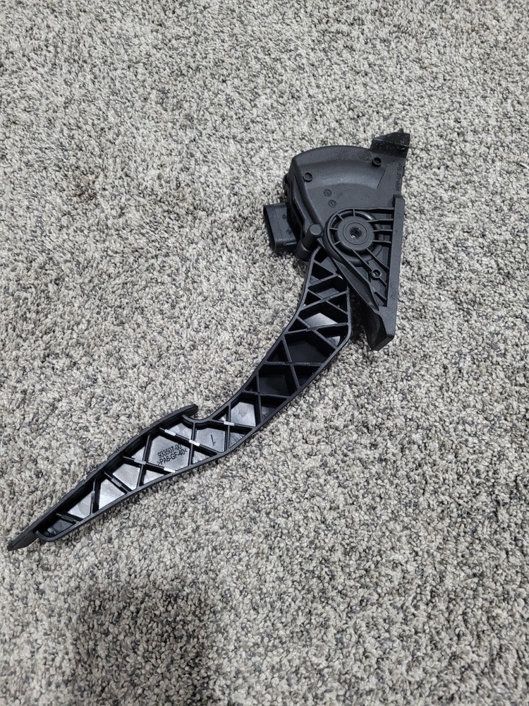 USED and Tested Accelerator Pedal Sensor Standard APS499