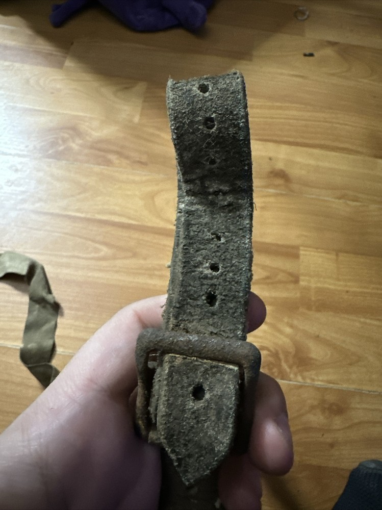 Unknown Military Leather Strap Fond Inside A WW1 Haversack