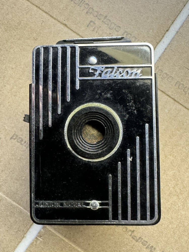Vintage 1940’s Falcon Junior Model Bakelite Bellows Camera. Untested