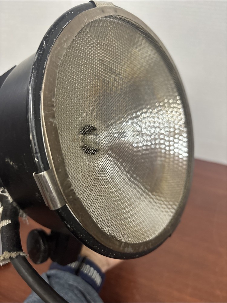 Lowel DP Spot Flood Studio Light Bright *** Works!!!