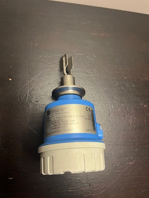 Endress + Hauser FTL50-ATC2AA4E4A Liquiphant M Vibrating Level Point Switch NEW