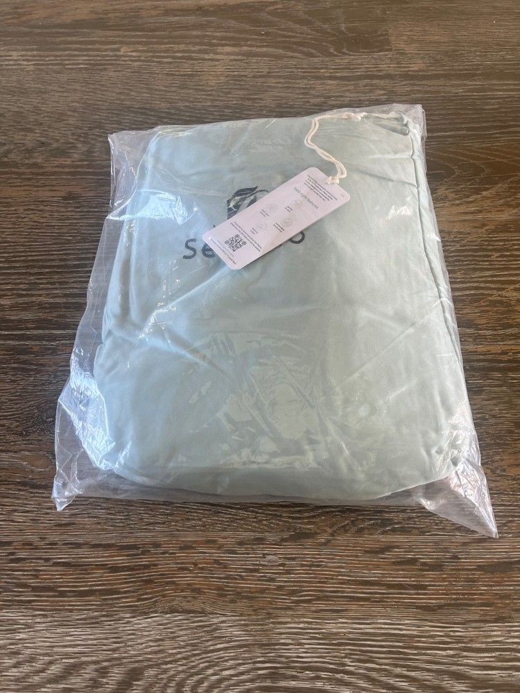 Tencel Queen Sheets Set 5pc Light Green Deep Fitted Luxuriously Soft