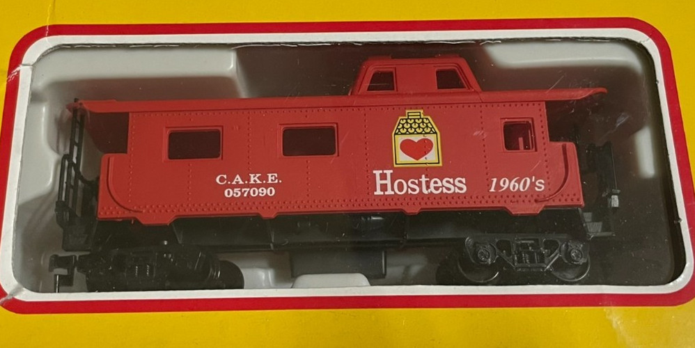 MEHANO HO #T340 - Thunderbolt Express Train - Hostess
