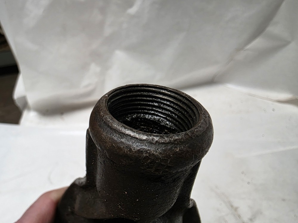 Vintage Armstrong No. 2 Adjustable Pipe Threader with 1/2" Dies