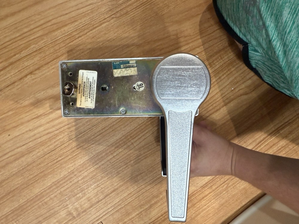 Info L1000 Combination Lock