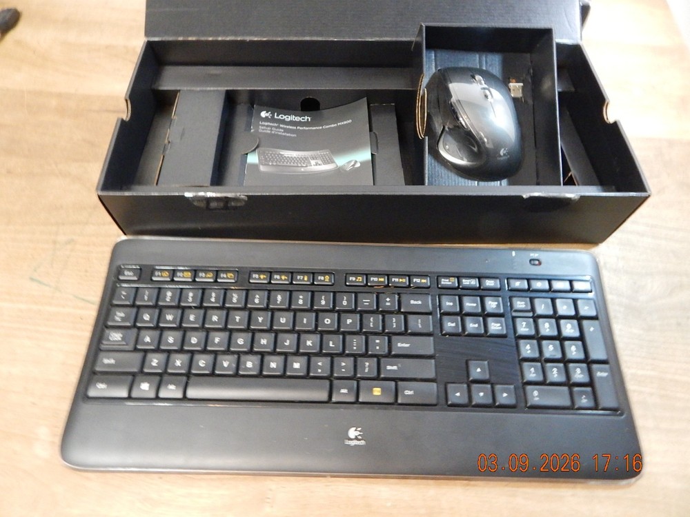 Logitech MX Master 2S Wireless Mouse AND the K800 Wireless Illuminated Keyboard