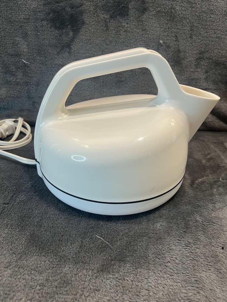 West Bend Model 6400 Electric Watering Can Indoor Plant Water Heater 1000W