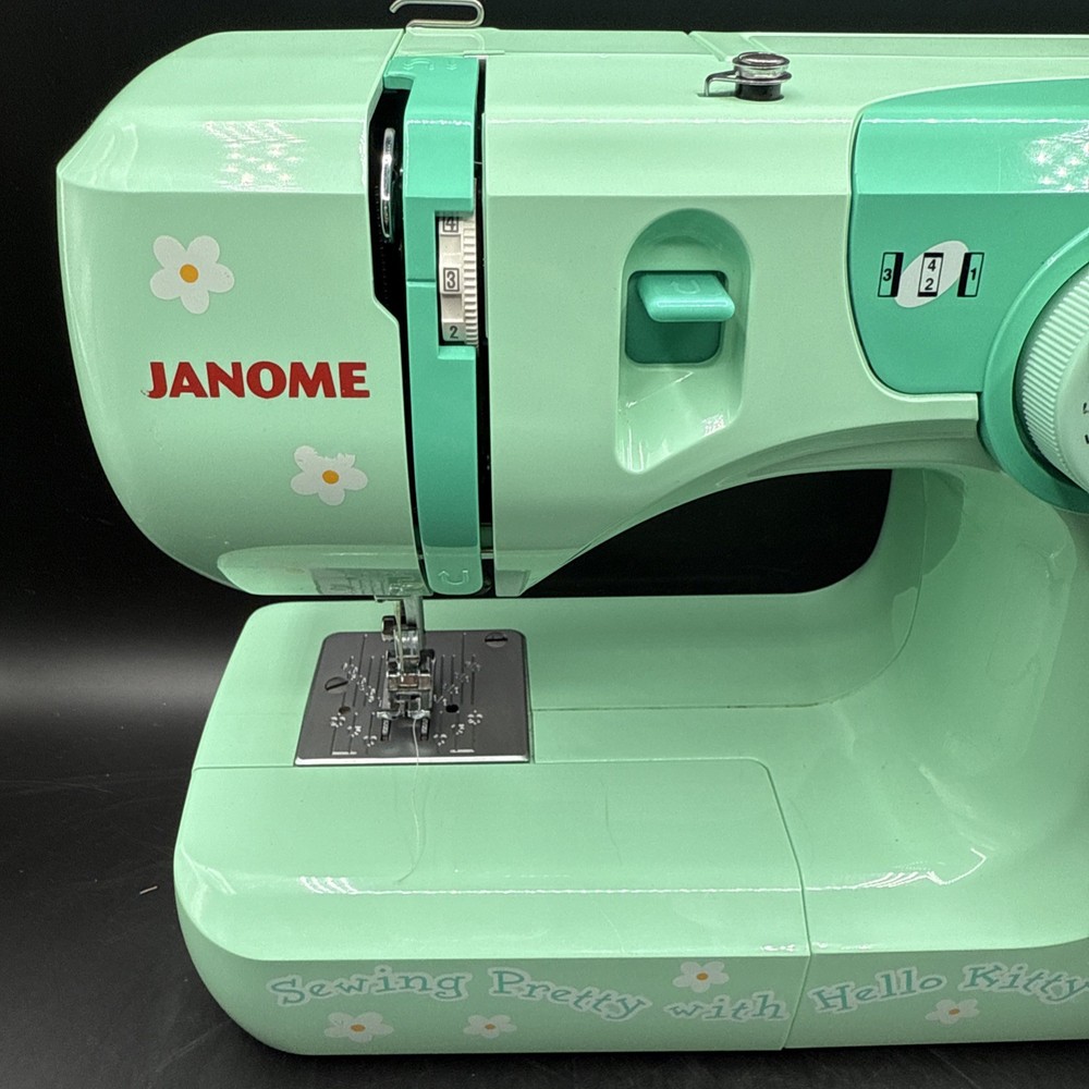 Janome Hello Kitty Sewing Machine Model 11706 Missing Pedal And Power Cord