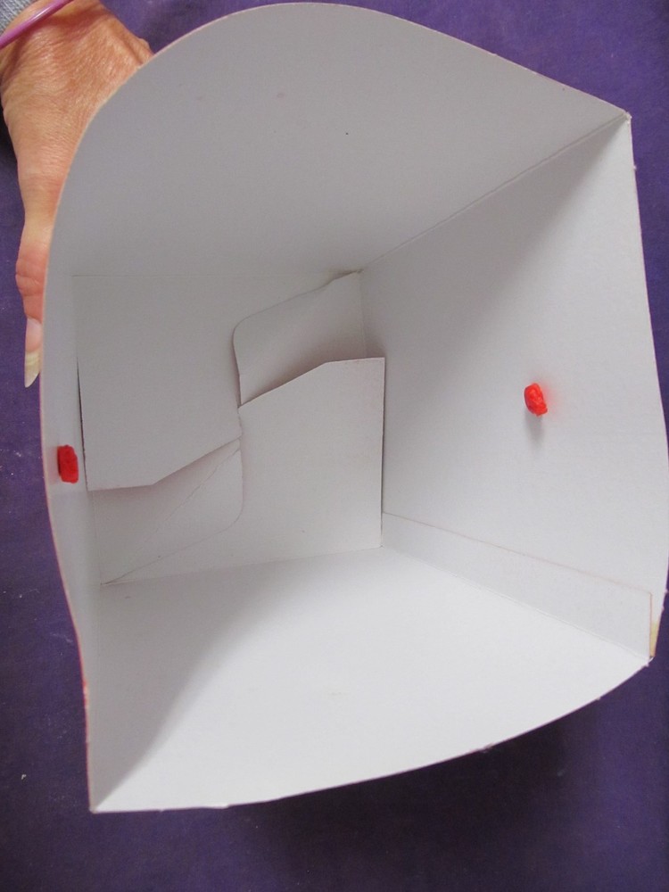 Gift boxes with lid and rope handle Red stiff paper tall