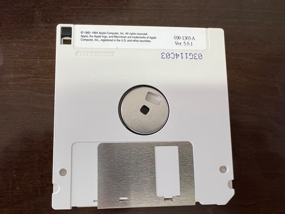 CD-ROM Setup 3.5" Floppy Diskette / Macintosh Computer Software