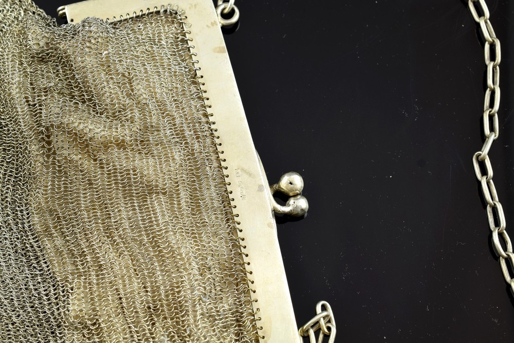 Silver mesh bag, 19th century.