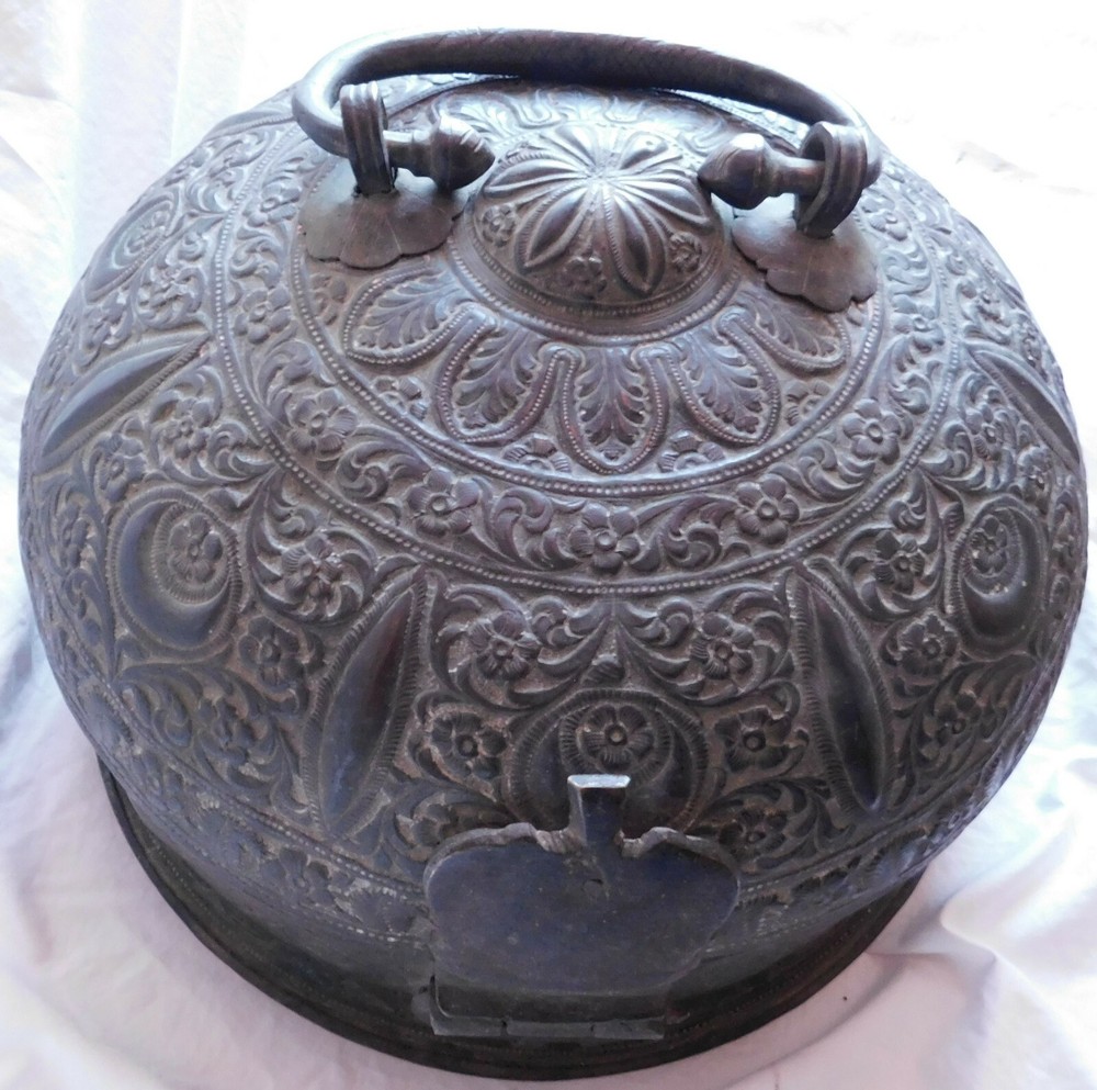 VERY WELL DONE ANTIQUE LARGE HAND HAMMERED POT